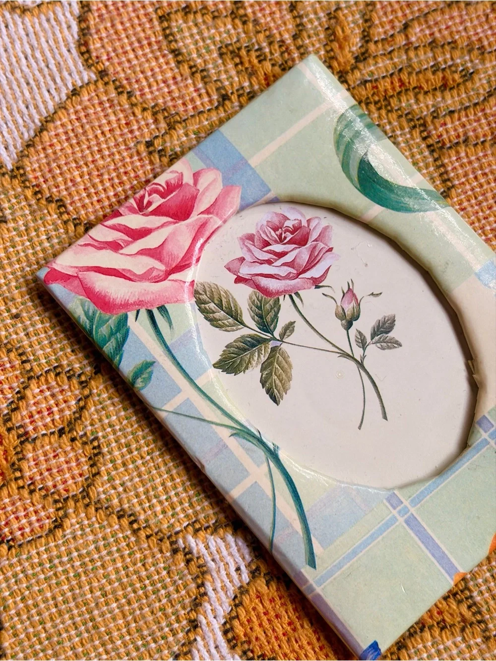 🎀🌹✨ Vintage 90s Pastel Plaid Floral Mini Frame ✨🌹🎀
